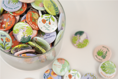 Plant Lover Buttons Assortment (132 Buttons)