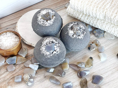 Activated Charcoal, Agate & Coarse Sea Salt Bath Bomb