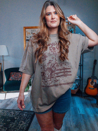 Cowgirls Are For Lovers, Western Oversized TShirt