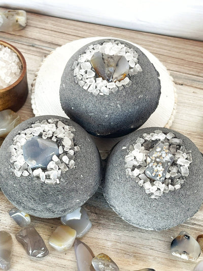 Activated Charcoal, Agate & Coarse Sea Salt Bath Bomb